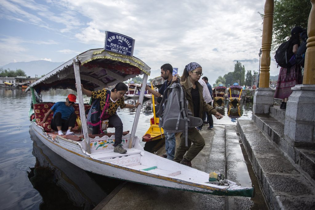 Western Travel Advisories Remain Despite Kashmir Tourist Push