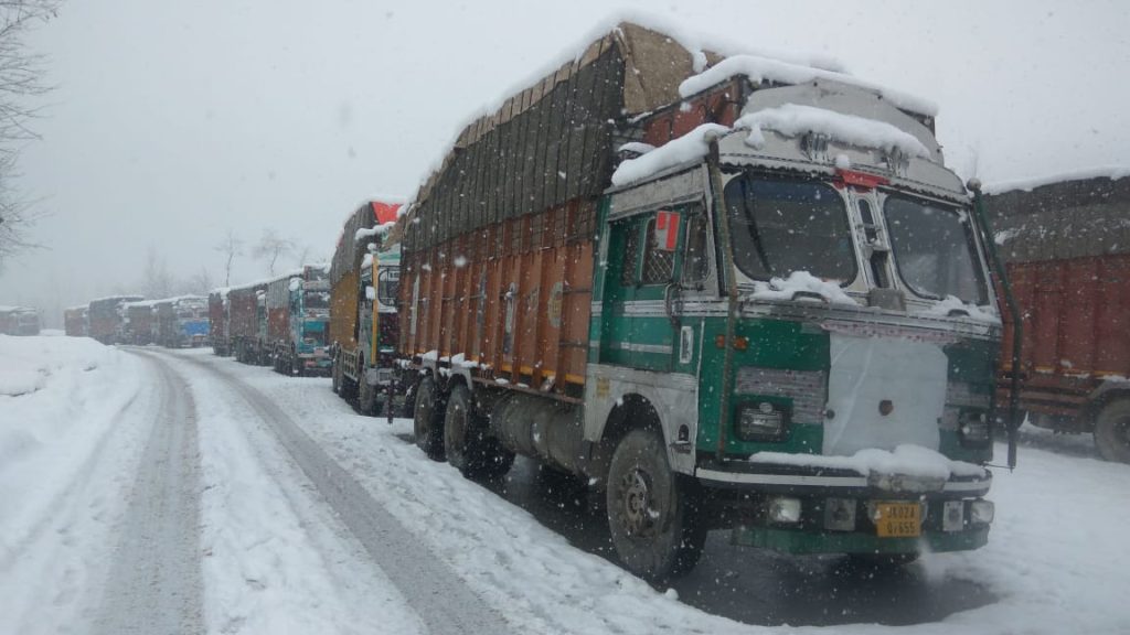 Kashmir Highway Blocked After Fresh Snowfall