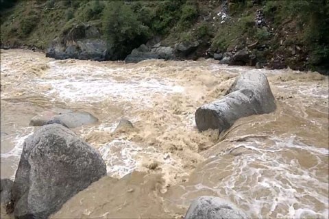 MeT Cautions Against Landslides, Flash Floods In J&K