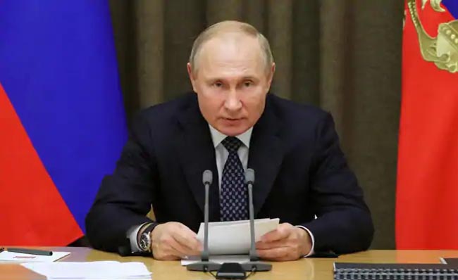 Putin Warns West Of Risk Of Nuclear War