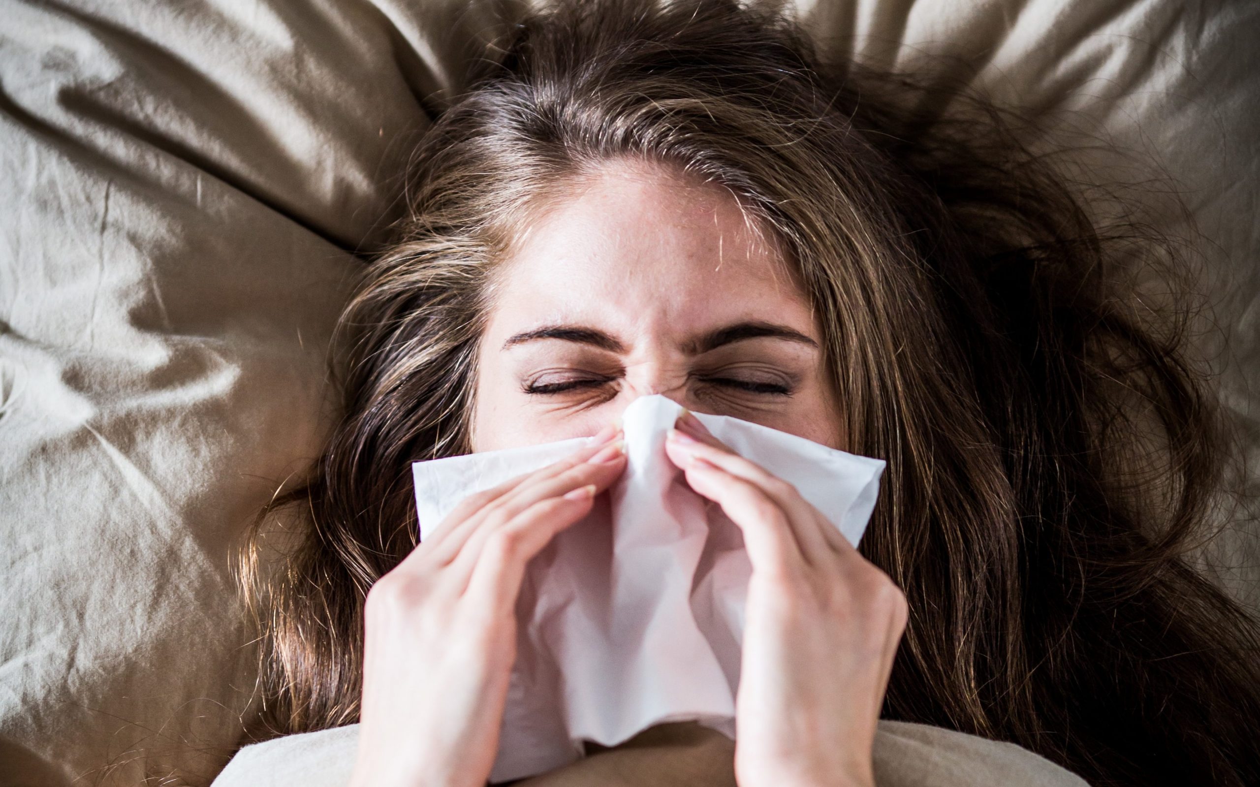 Common cold. Sneezing Cold. Cold infection.