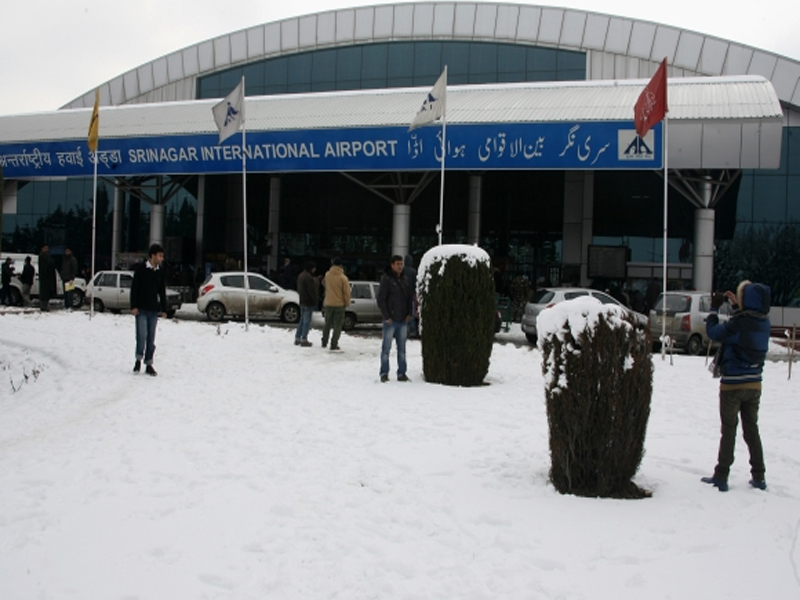 Snowfall In Kashmir Disrupts Flight Operations