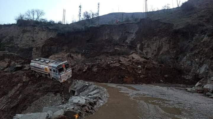 Mudslides Lead To Closure Of Srinagar-Jammu Highway