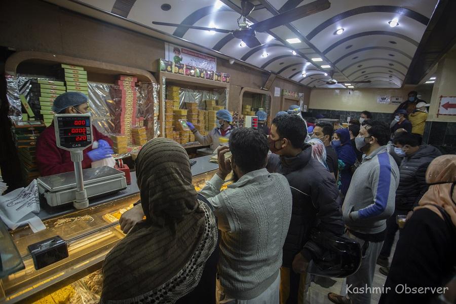 Amidst the uproar over the escalating bakery prices in Kashmir and consumer complaints of exorbitant rates ahead of Eid-ul-Fitr, the Kashmir Bakers Association has shed light on a deeper issue, highlighting a significant decline in bakery sales over the past decade.