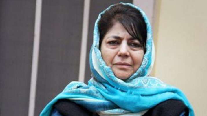 Mehbooba Mufti Hosts Iftar at Residence