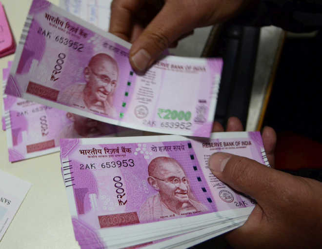 Ahead of the festive season, the central government on Wednesday decided to hike the dearness allowance for its employees by 4 percentage points to 46 per cent of the basic salary and pay 78 days of salaries as bonus for non-gazetted railway staff.