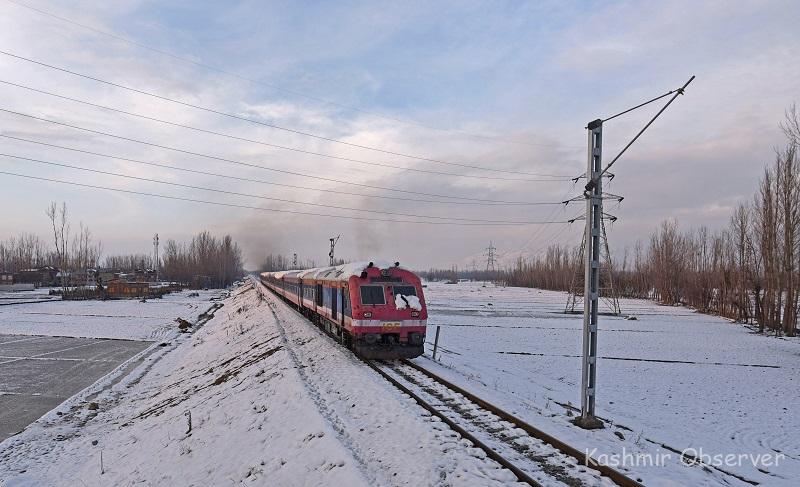 New Railway Lines Would Severely Impact Kashmir’s Apple Industry 