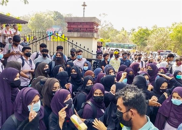Karnataka To Withdraw Hijab Ban