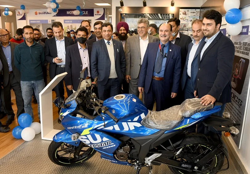 maruti suzuki two wheeler showroom