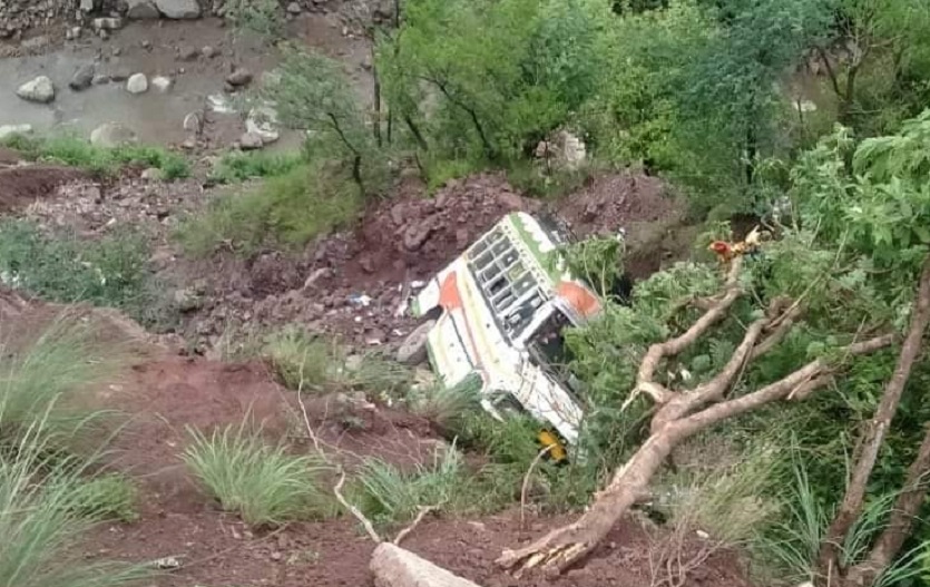 3 Killed, 15 Injured As Mini Bus Falls Into Gorge In J&K's Rajouri