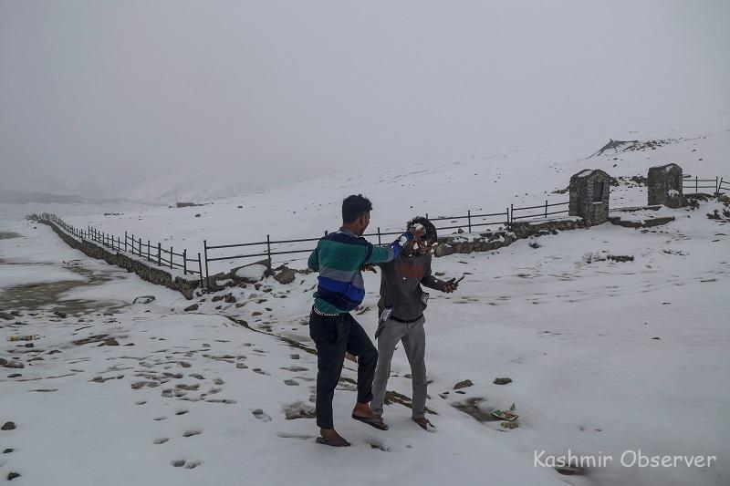 Kashmir Highlands Likely To Receive Snow