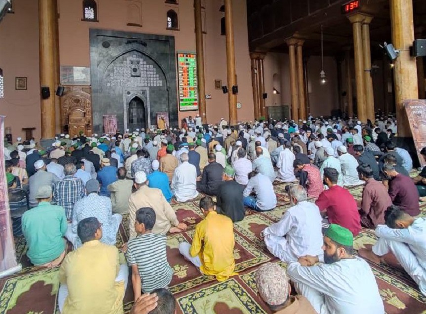 Friday Prayers in Srinagar Jamia Masjid Offered Without Break: Police
