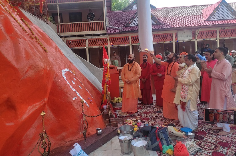 'Chhari-Pujan' Held At Srinagar Temple