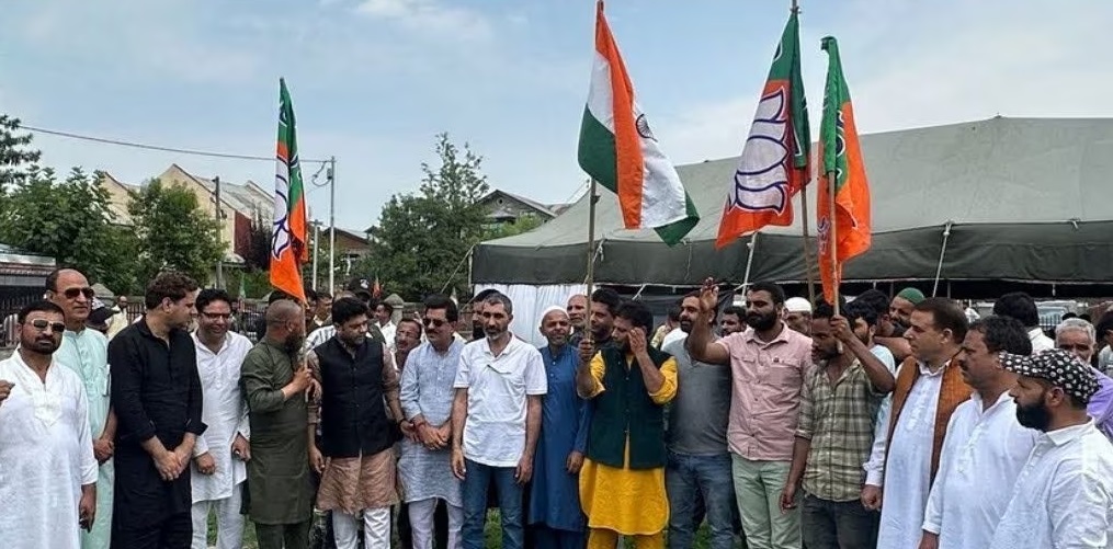 BJP Celebrates; Congress, PDP Stage Protest