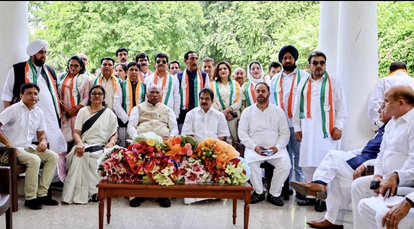 Several J&K Leaders Join Congress