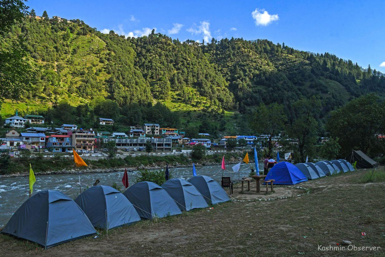 Tourism Near LoC Brings Visitors From Far-Flung States, Locals Jubilant ...