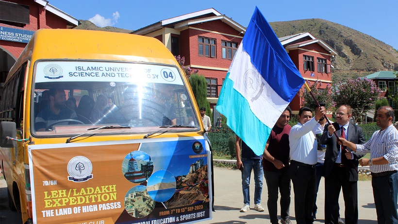 IUST’s Alpine Club Leaves For Ladakh Expedition