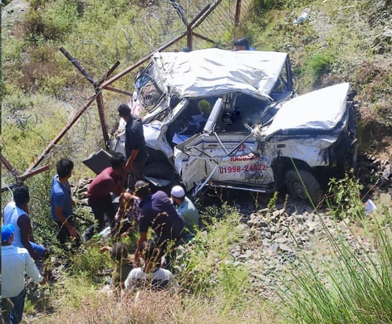 SPO Killed, 3 Injured As Vehicle Falls Into Gorge In J&K’s Ramban