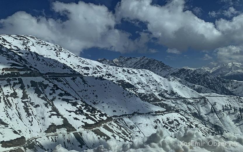 Sinthan-Kishtwar Road Opened For ‘Chain-Linked Tare LMVs’