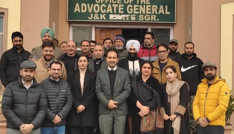 J&K High Court Lawyers Take Pledge To Uphold Constitutional Values