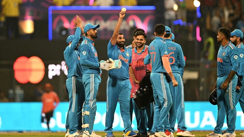 India Crush Sri Lanka To Enter WC Semis