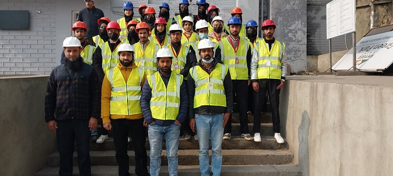 Khyber Industries Hosts Visit For Diploma Civil Engineering Students, Teachers Of GPC Budgam