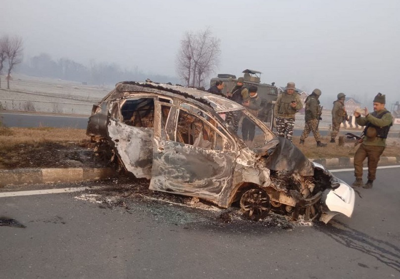 Car Catches Fire On Highway In South Kashmir, Travellers Safe