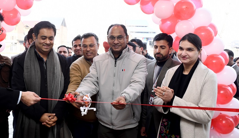 Encash Automotive Inaugurates Its Mahindra Commercial Showroom At Lawaypora, Narbal