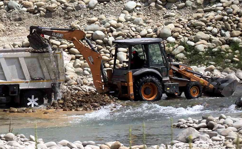 Illegal Mining: Police Begins Cancellation Of Registration Of 1,378 Vehicles In Jammu