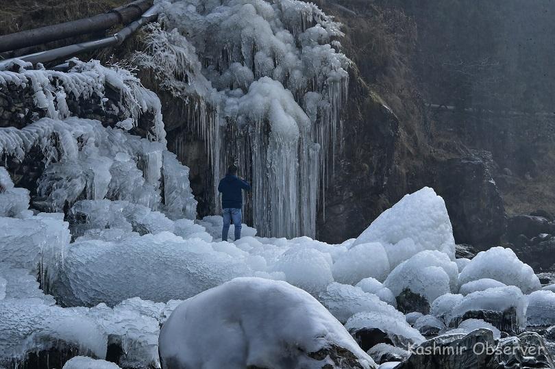 Water Our bodies Freeze Over, Min Temp Dips to -5.4°C in Srinagar – Kashmir Observer