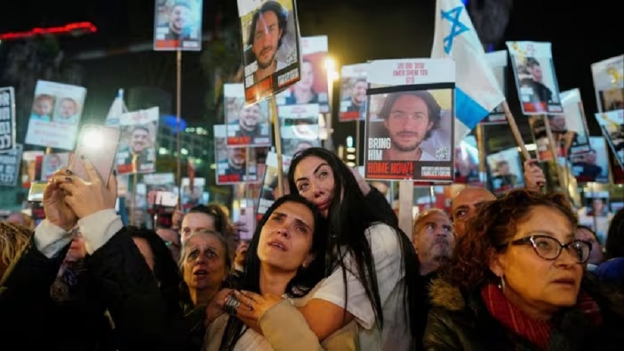 Hostage Families Protest Outside Netanyahu's Home, Ramping Up Pressure For A Truce-For-Hostages Deal