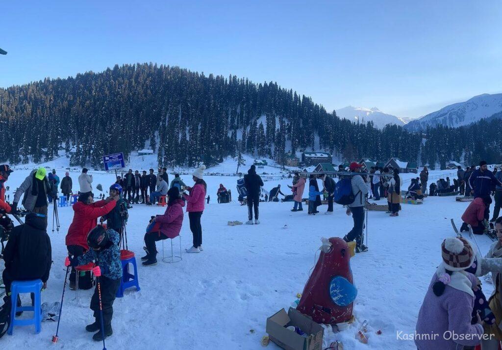 Gulmarg Witnesses Tourist Surge After Much Awaited Snowfall