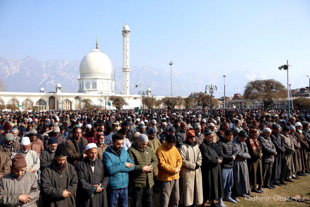 Thousands Throng Hazratbal Shrine On Friday Following ‘Meraj'