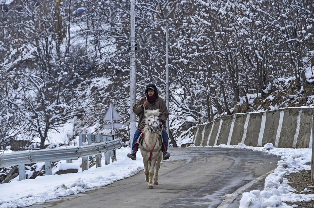 Cold Wave Conditions Persist In Kashmir