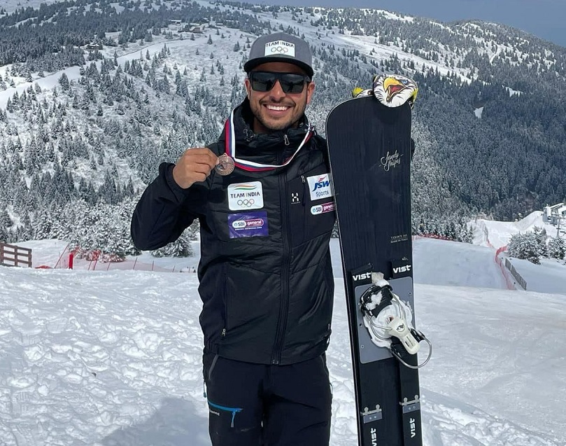 Kashmir Skier Raja Khan Clinches 3rd Spot In International Event