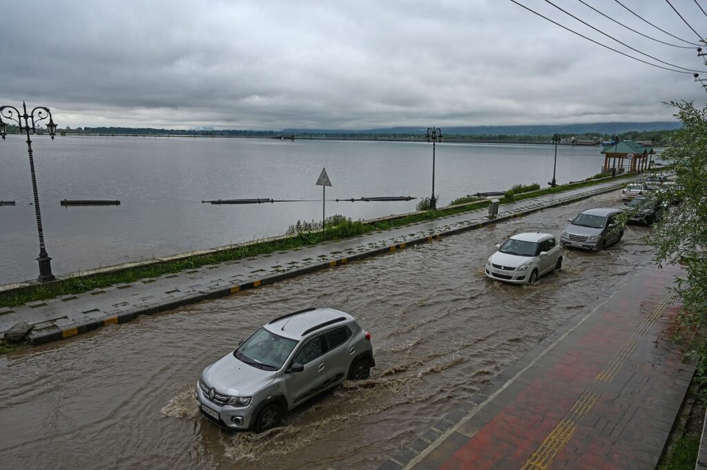 Incessant Rains Cause Flood-Like Situation in Kashmir