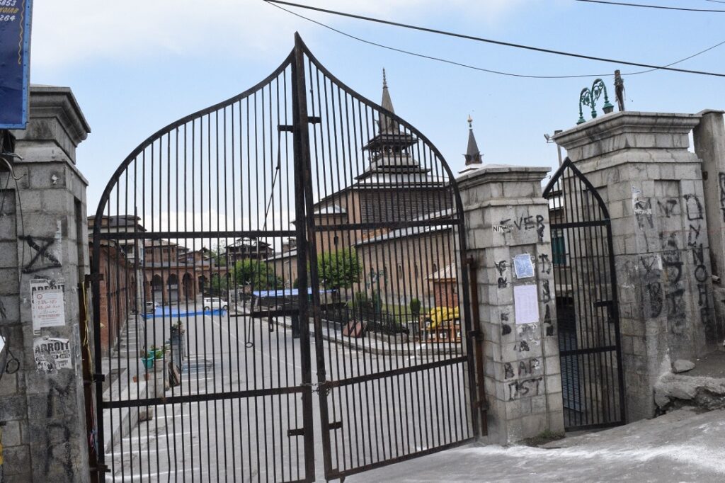 Srinagar's Jamia Masjid Locked, Mirwaiz Put Under House Arrest