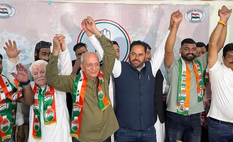 Kashmiri Pandit Outfit Merges With Congress In Jammu
