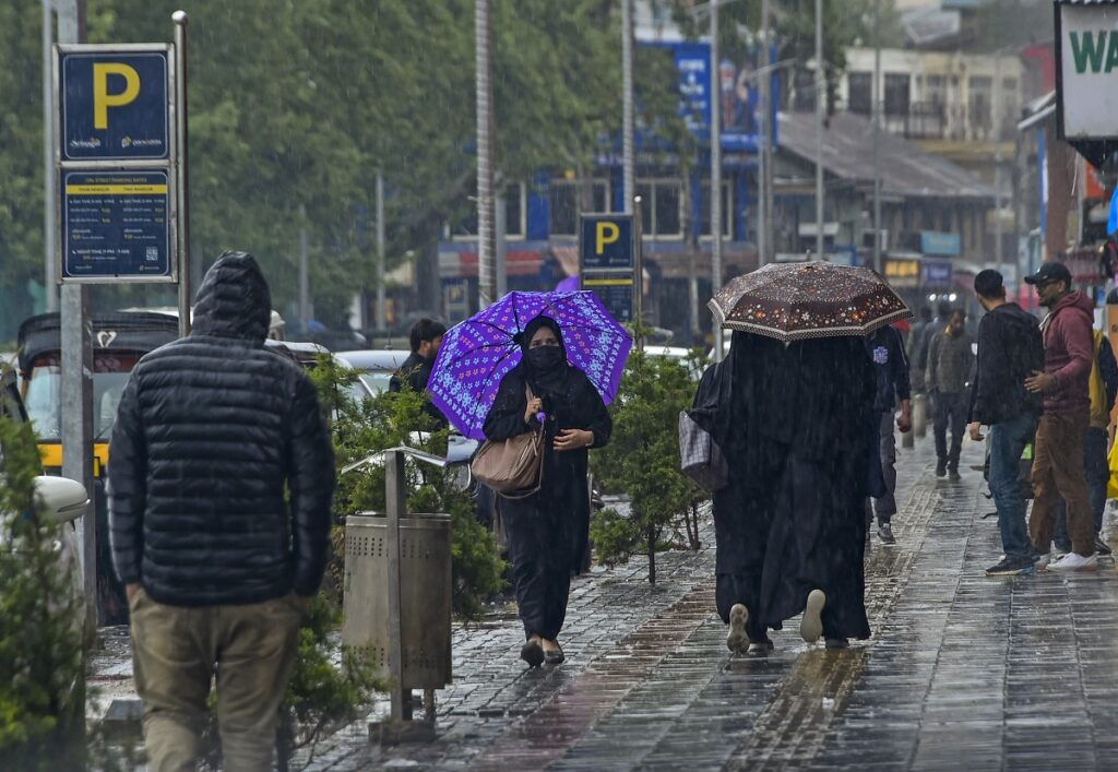 Incessant Rains Pummel Kashmir Valley