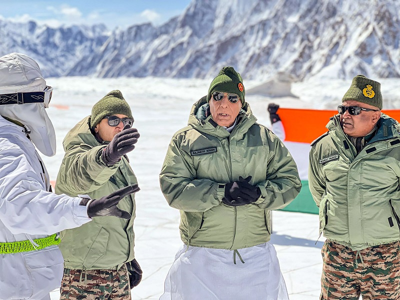 Rajnath Singh Visits Siachen; Reviews Military Preparedness – Kashmir  Observer