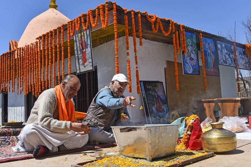 Navratri Festivities Illuminates Vichar Nag Temple In Old Srinagar