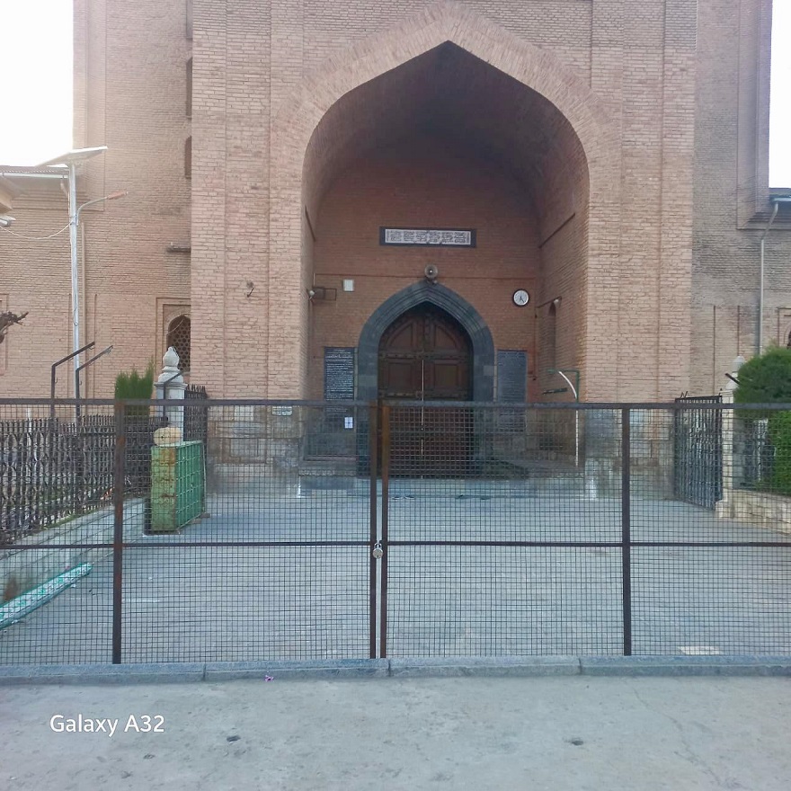 Jamia Masjid Locked For Shab-e-Qadr, Mirwaiz Continues To Be Under House Arrest
