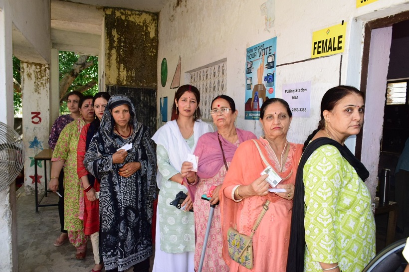 Nearly 40% Migrant Kashmiri Pandits Turn Out To Vote In Anantnag-Rajouri