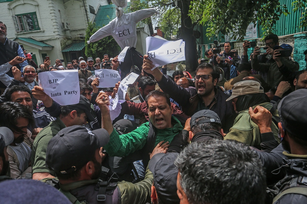 PDP Holds Protest Against EC For Deferring LS Poll In Anantnag-Rajouri Seat