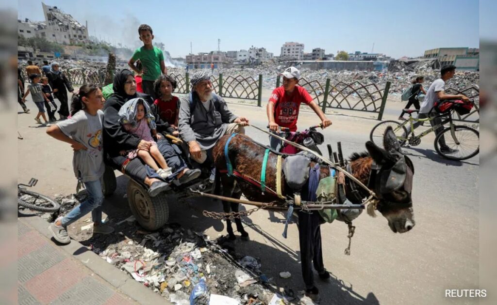 Israeli Troops Rush Into Gaza Neighbourhood, Order Palestinians To Go South
