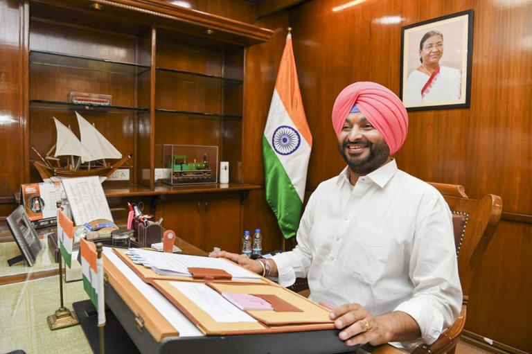 Ashwini Vaishnaw Takes Charge As Railway Minister, Ravneet Singh As MoS