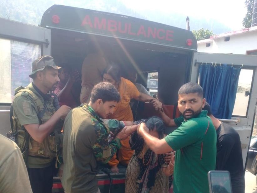 10 Amarnath Yatris Injured After Jumping Out From Moving Bus