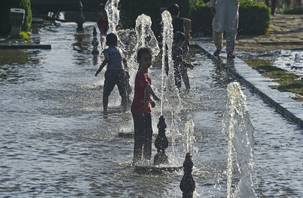 Rain Likely In Kashmir Valley From Aug 16: MeT