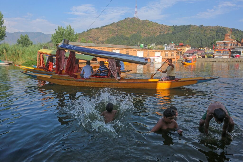 Srinagar Once Again Breaks 2 Decade-old Heat Record