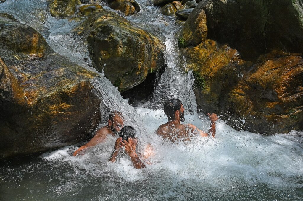 Kashmir Sizzles Again: Rain Likely in Coming Days